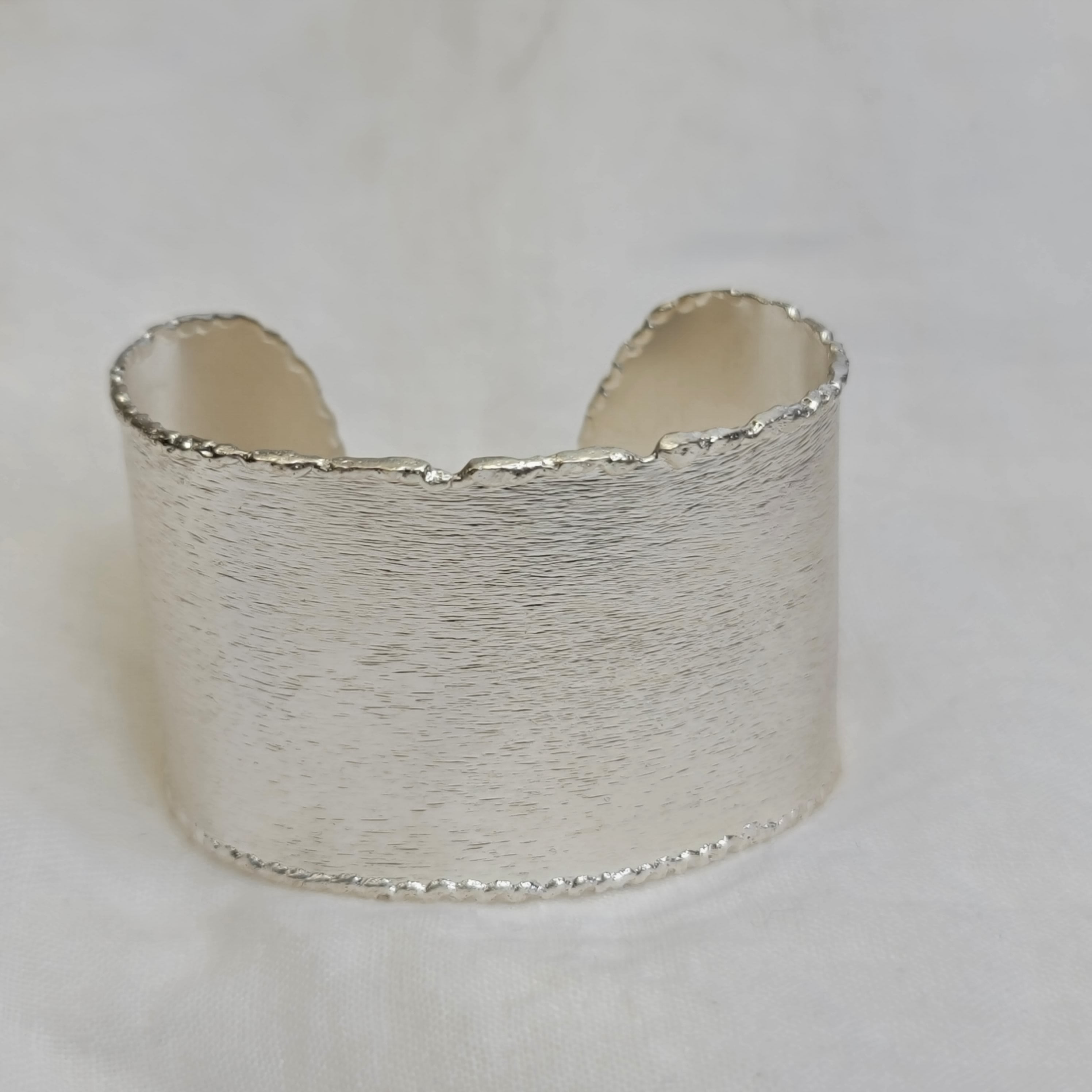 Cuff Mary mediano